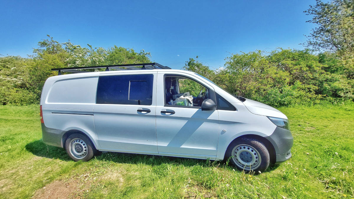 Selbstausbau Mercedes Vito: Unterwegs im gelben Togo