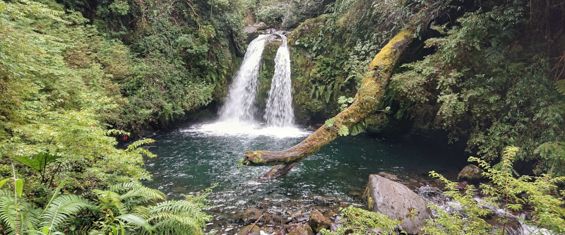 Patagonien Highlights: Wasserfall Chile